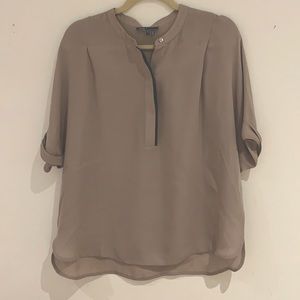 Women’s tope blouse from Vince!